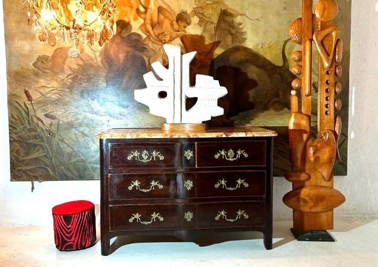 Commode XVIII eme en palissandre 