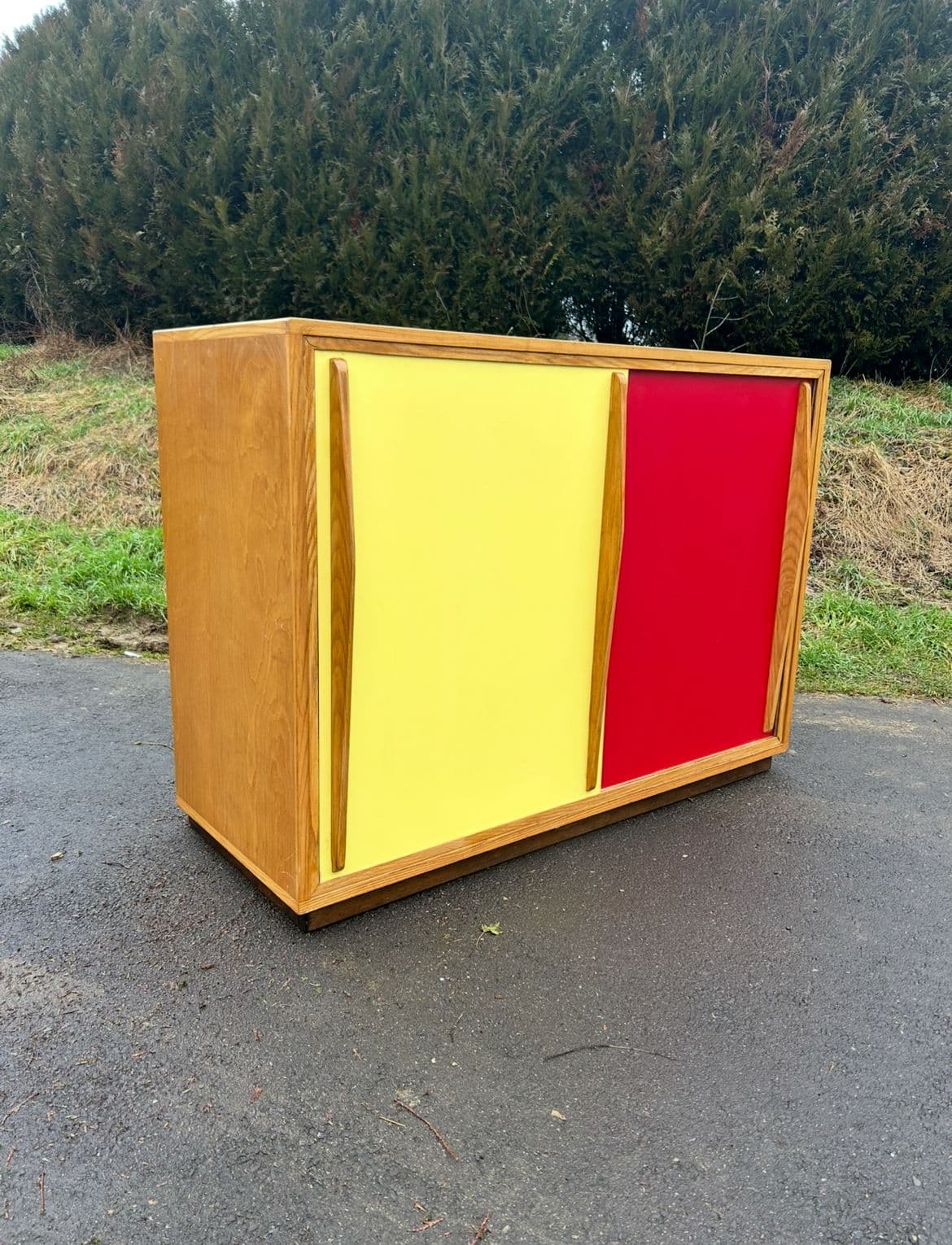 Armoire portes coulissantes